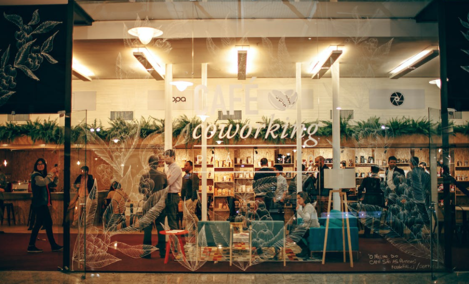 Coworking rural y el papel de la distribución automática: Impulsando la repoblación en España Coworking rural y el papel de la distribución automática: Impulsando la repoblación en España